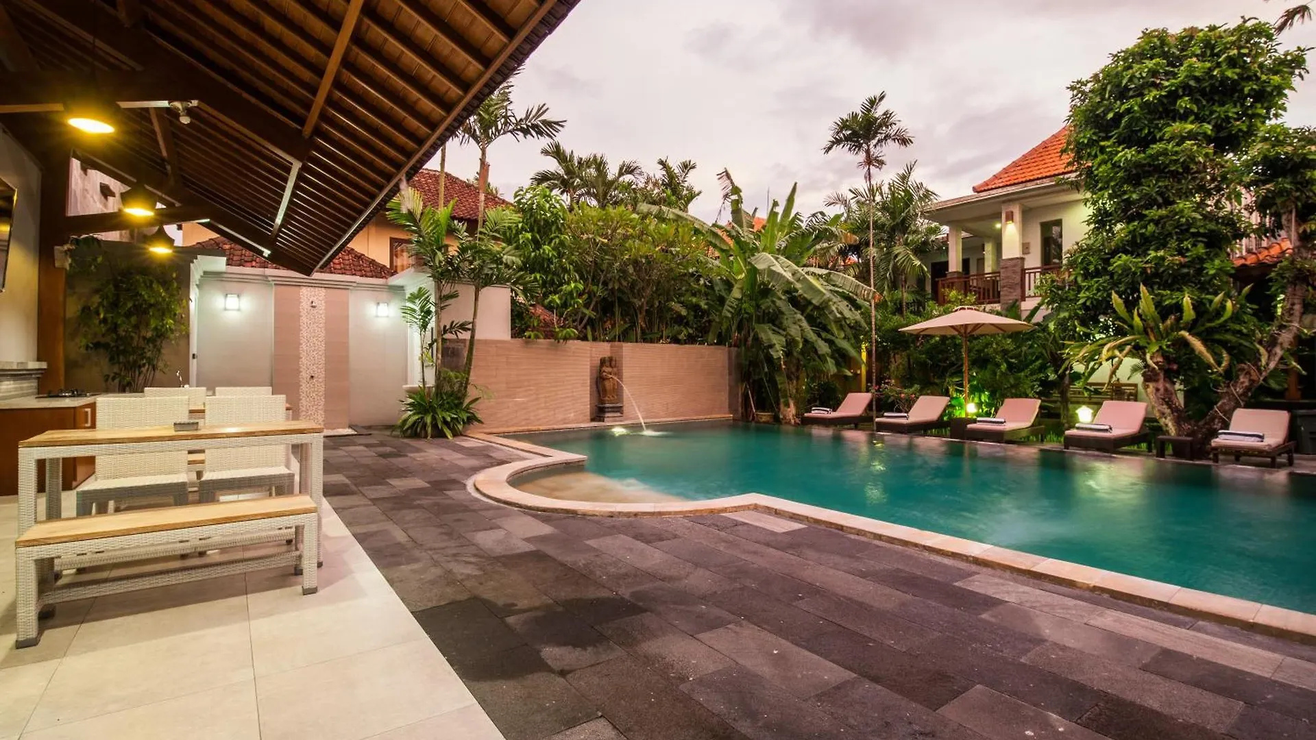 2-Bedroom Garden Legian Villa, 5Min Walk To Double Six Beach Seminyak  Indonesia