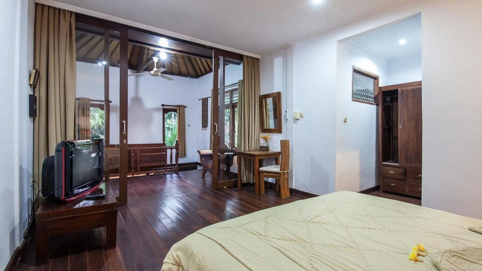 2-Bedroom Garden Legian Villa, 5Min Walk To Double Six Beach Seminyak  Villa Seminyak (Bali)