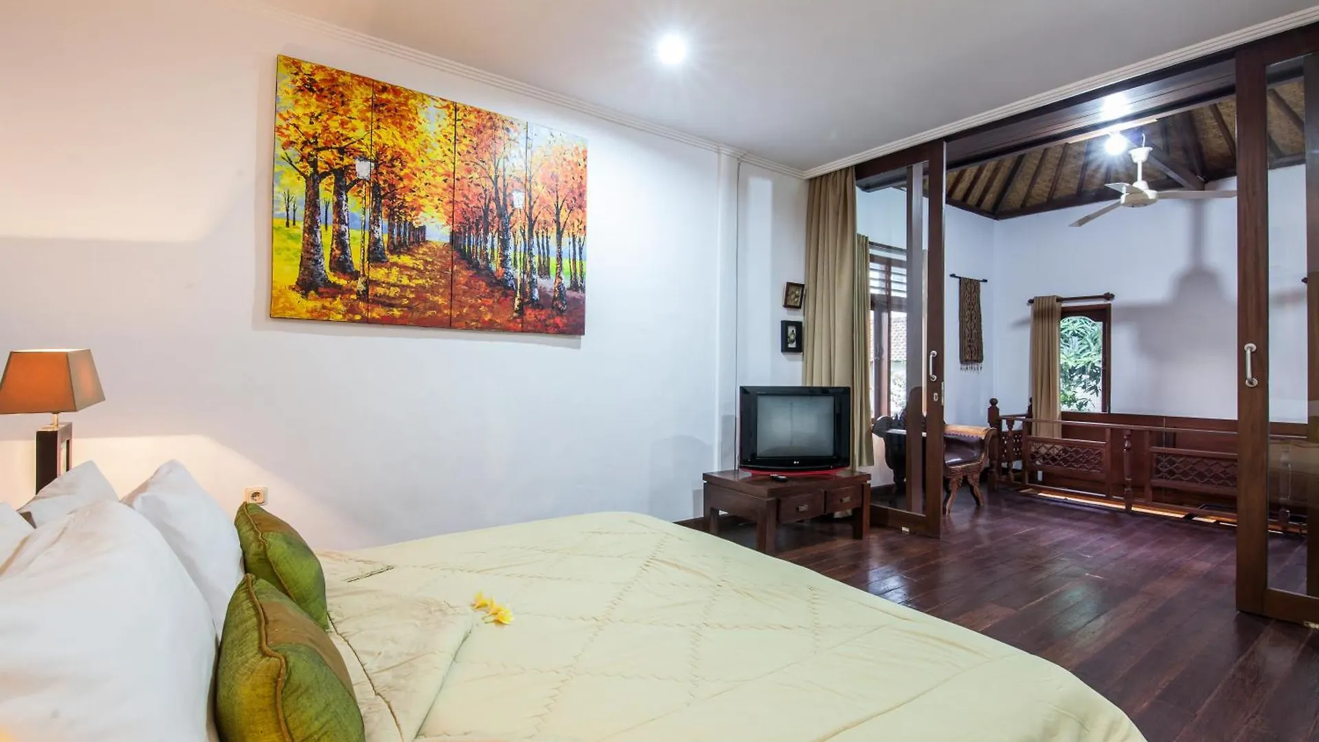 2-Bedroom Garden Legian Villa, 5Min Walk To Double Six Beach Seminyak  Villa