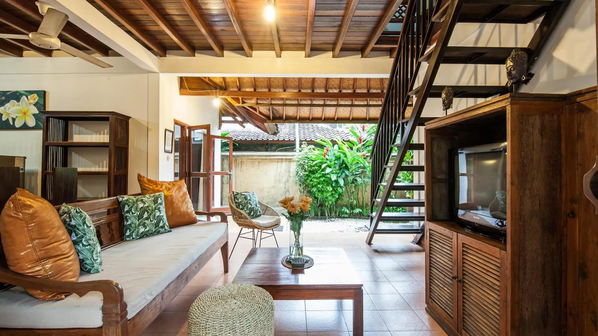 Villa 2-Bedroom Garden Legian Villa, 5Min Walk To Double Six Beach Seminyak